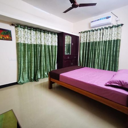 J2 Home Stay - Luxury Homes With Caravan Services Thiruvananthapuram Екстер'єр фото