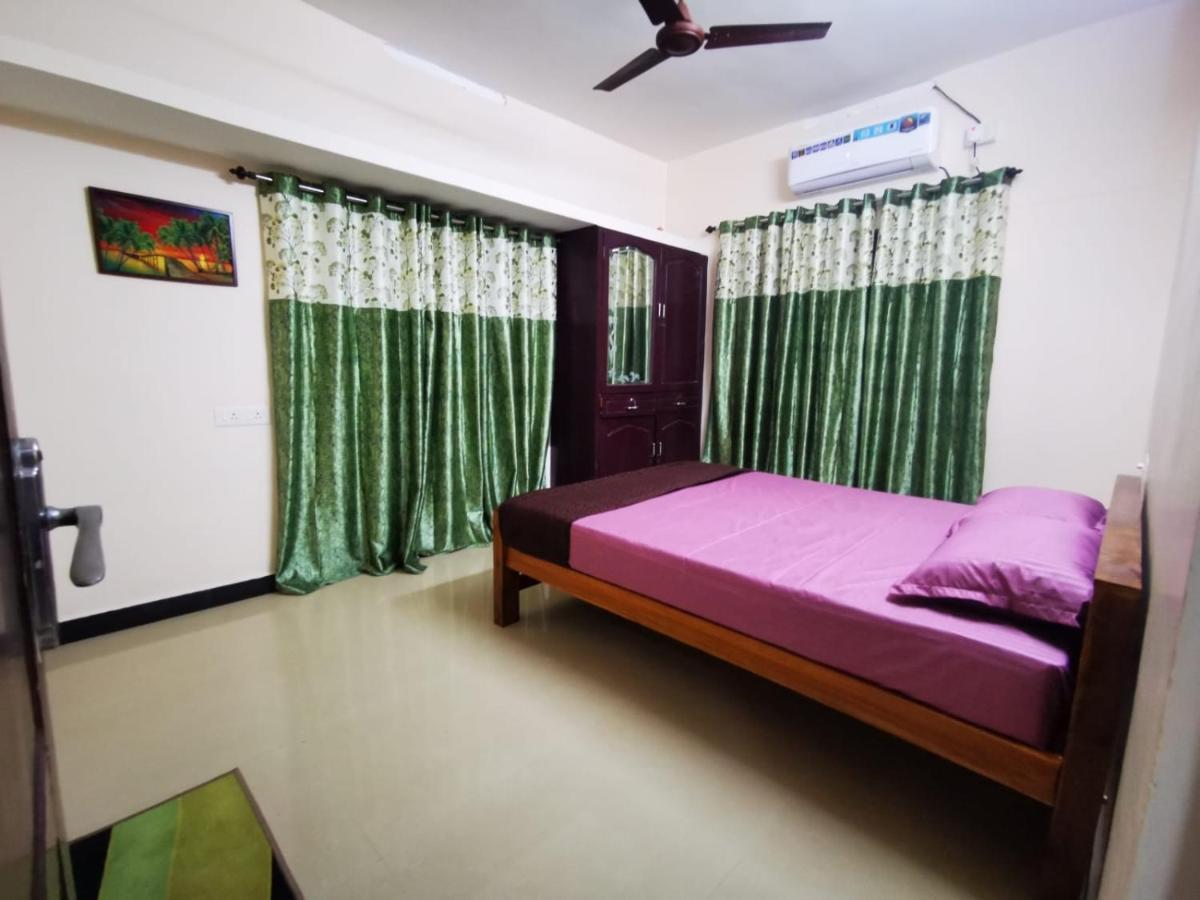 J2 Home Stay - Luxury Homes With Caravan Services Thiruvananthapuram Екстер'єр фото