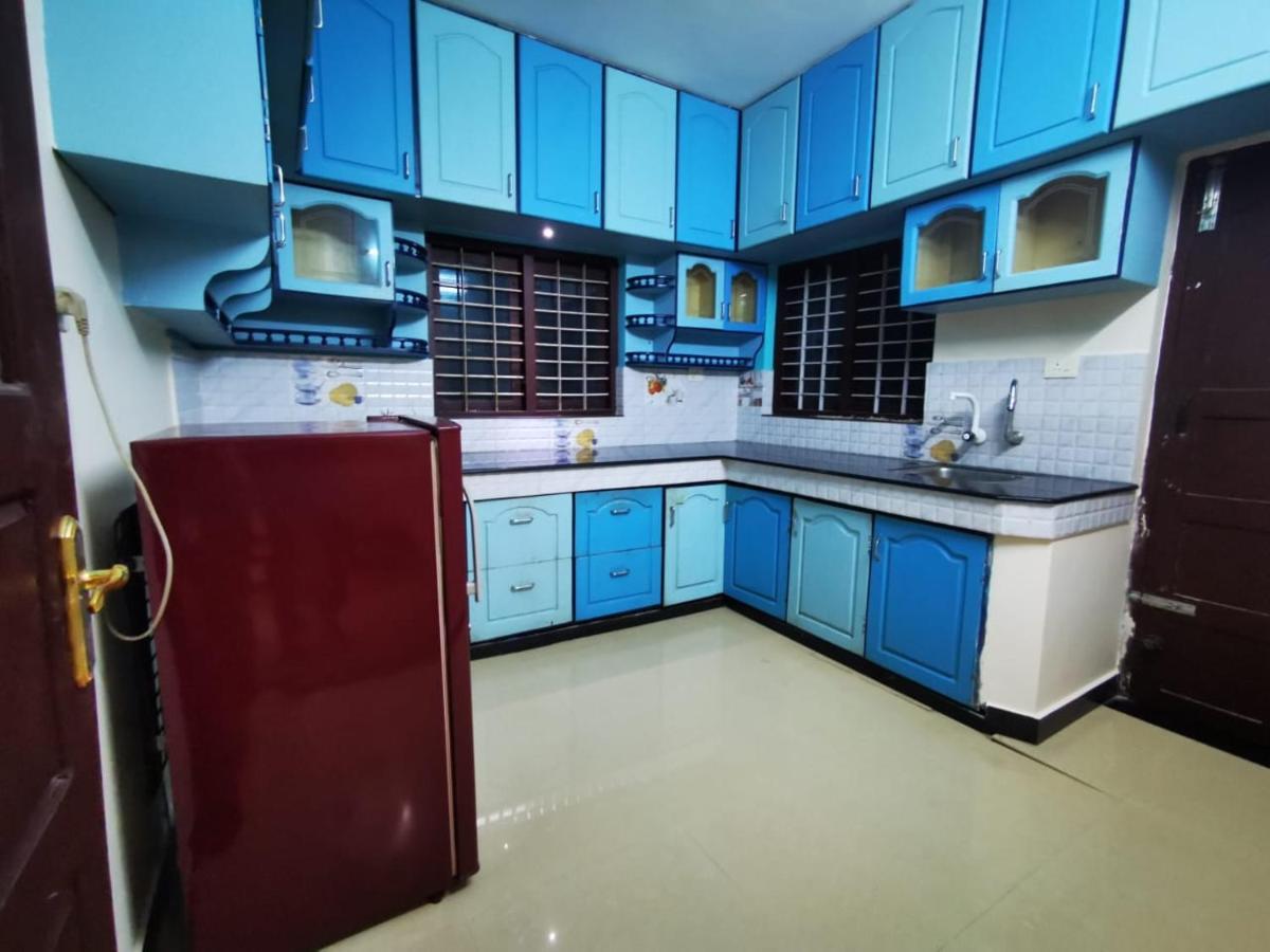 J2 Home Stay - Luxury Homes With Caravan Services Thiruvananthapuram Екстер'єр фото
