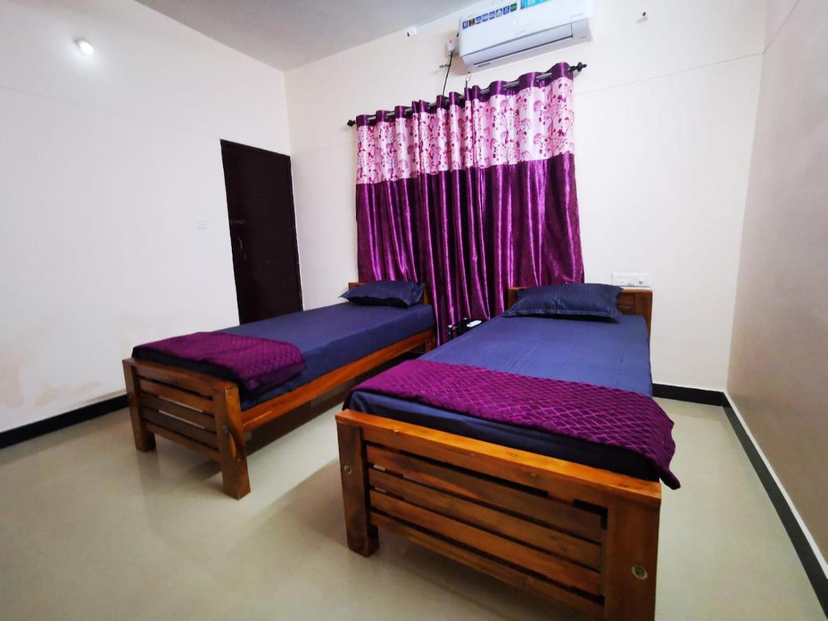 J2 Home Stay - Luxury Homes With Caravan Services Thiruvananthapuram Екстер'єр фото